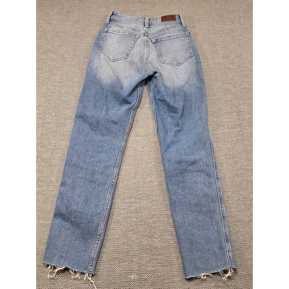 Hollister California Ultra High Rise Mom Jean W23 L27 Light Distressed Raw Hem - Picture 2 of 6